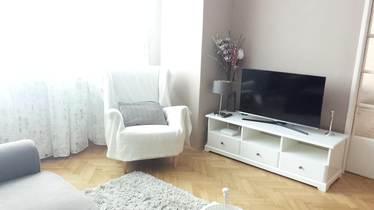 Niko 1 Lägenhet Prag Exteriör bild